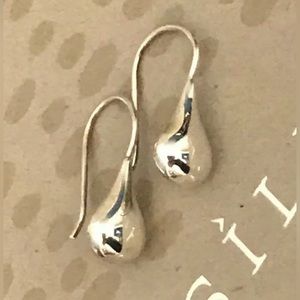 Silpada Perfect Pair Sterling Silver Teardrop Tiny Earrings Bridesmaid